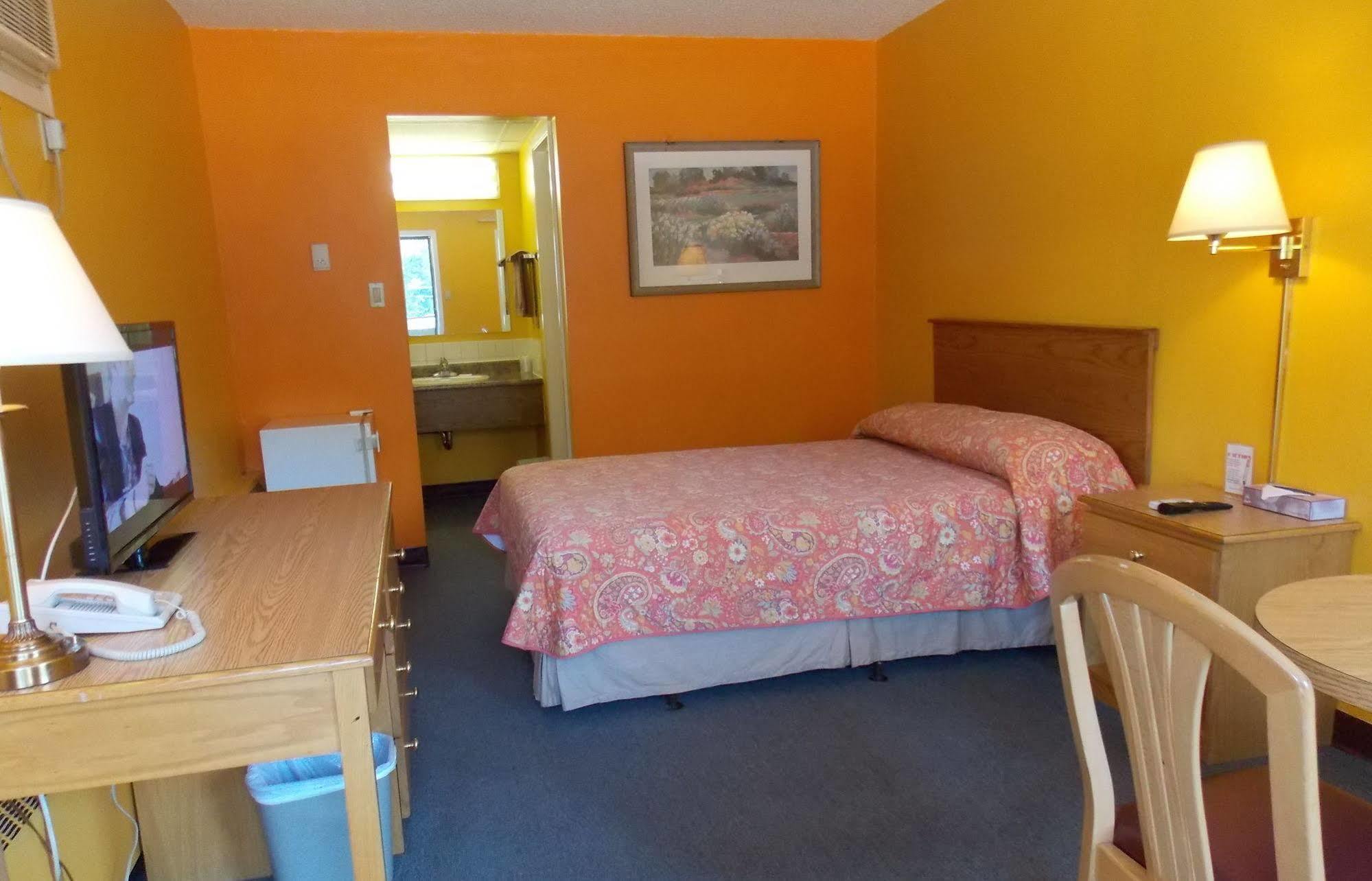 Mcmurray Inn Fort Mcmurray Bagian luar foto