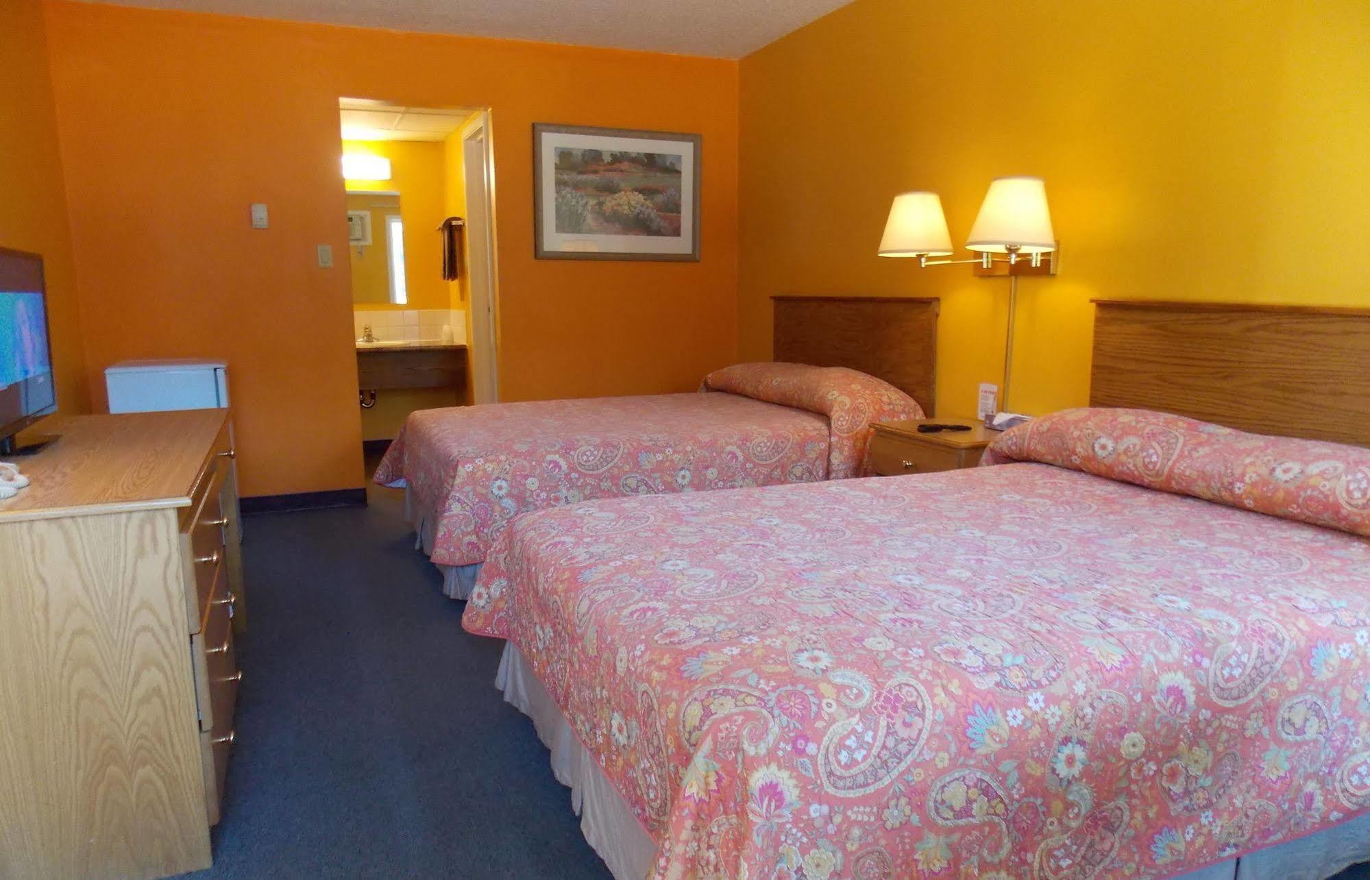 Mcmurray Inn Fort Mcmurray Bagian luar foto